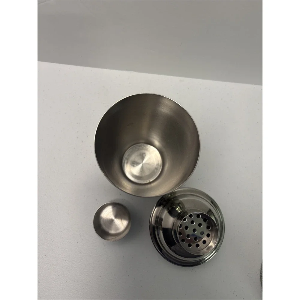 Stainless Steel 3 Piece Cocktail Martini Shaker 18/8 Excellent Used Condition